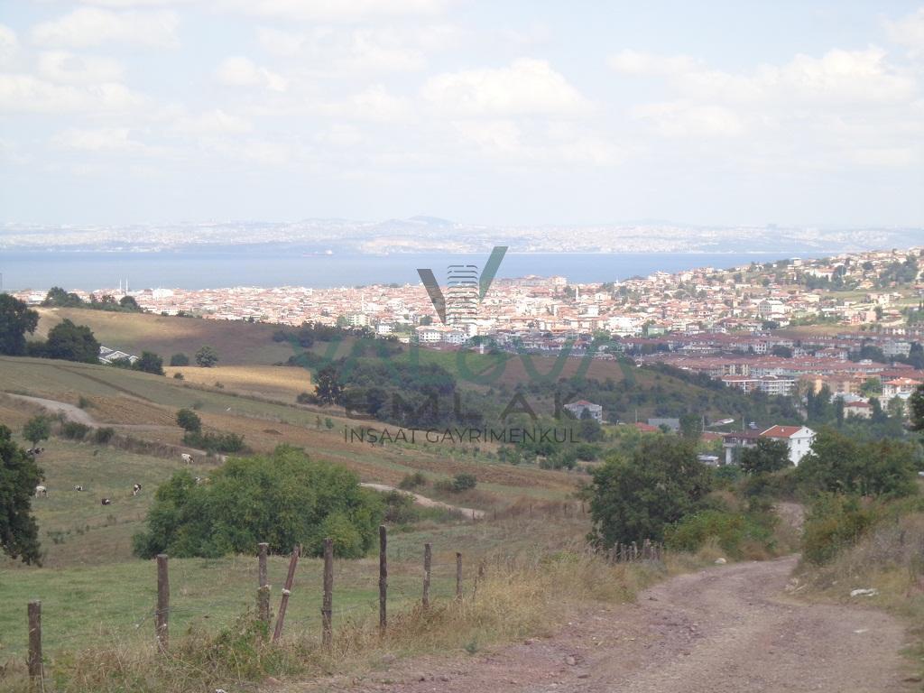 YALOVA MERKEZ HACIMEHMET KÖYÜNDE SATILIK DENİZ MANZARALI ARSA